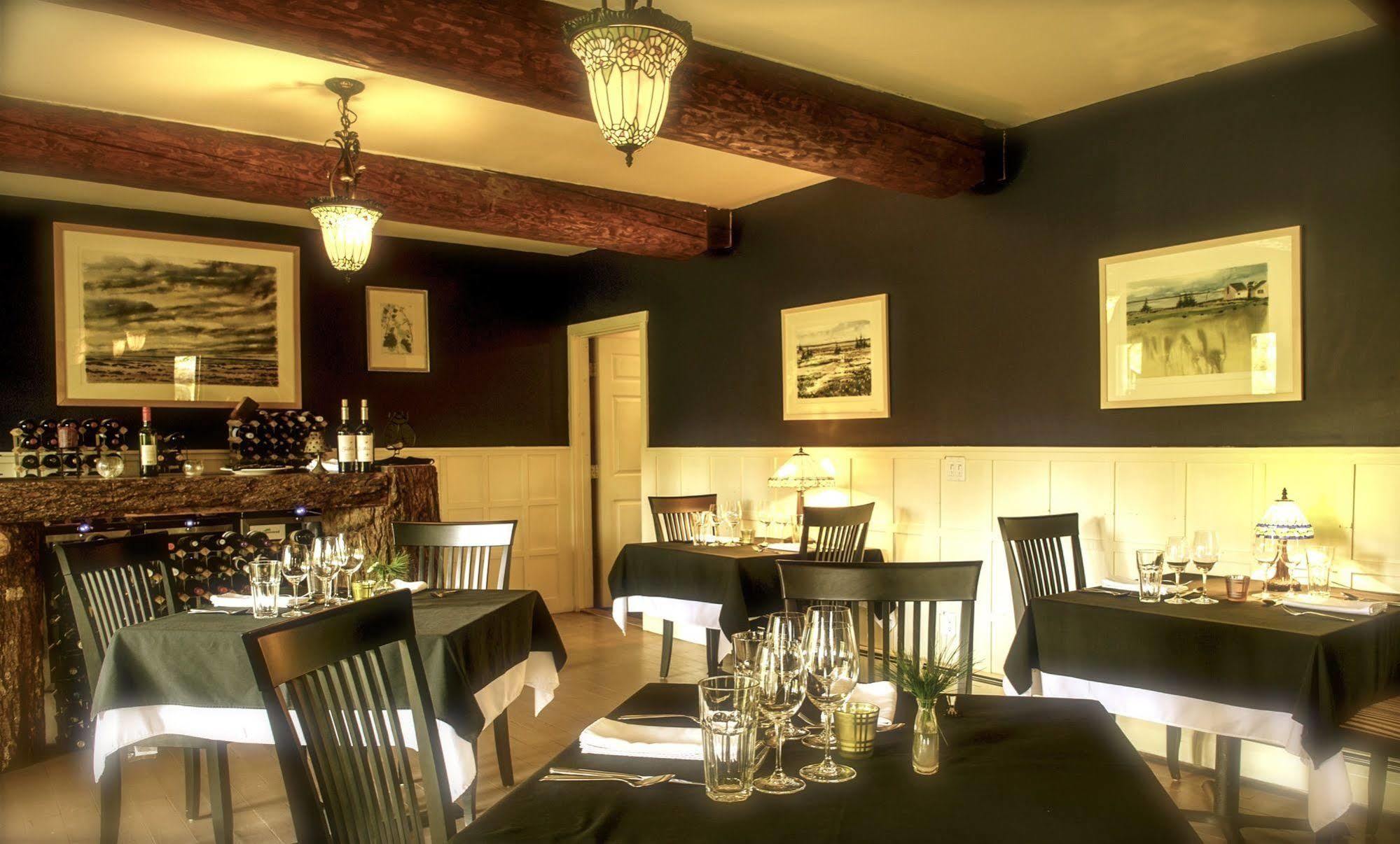 Trout Point Lodge Of Nova Scotia East Kemptville Extérieur photo