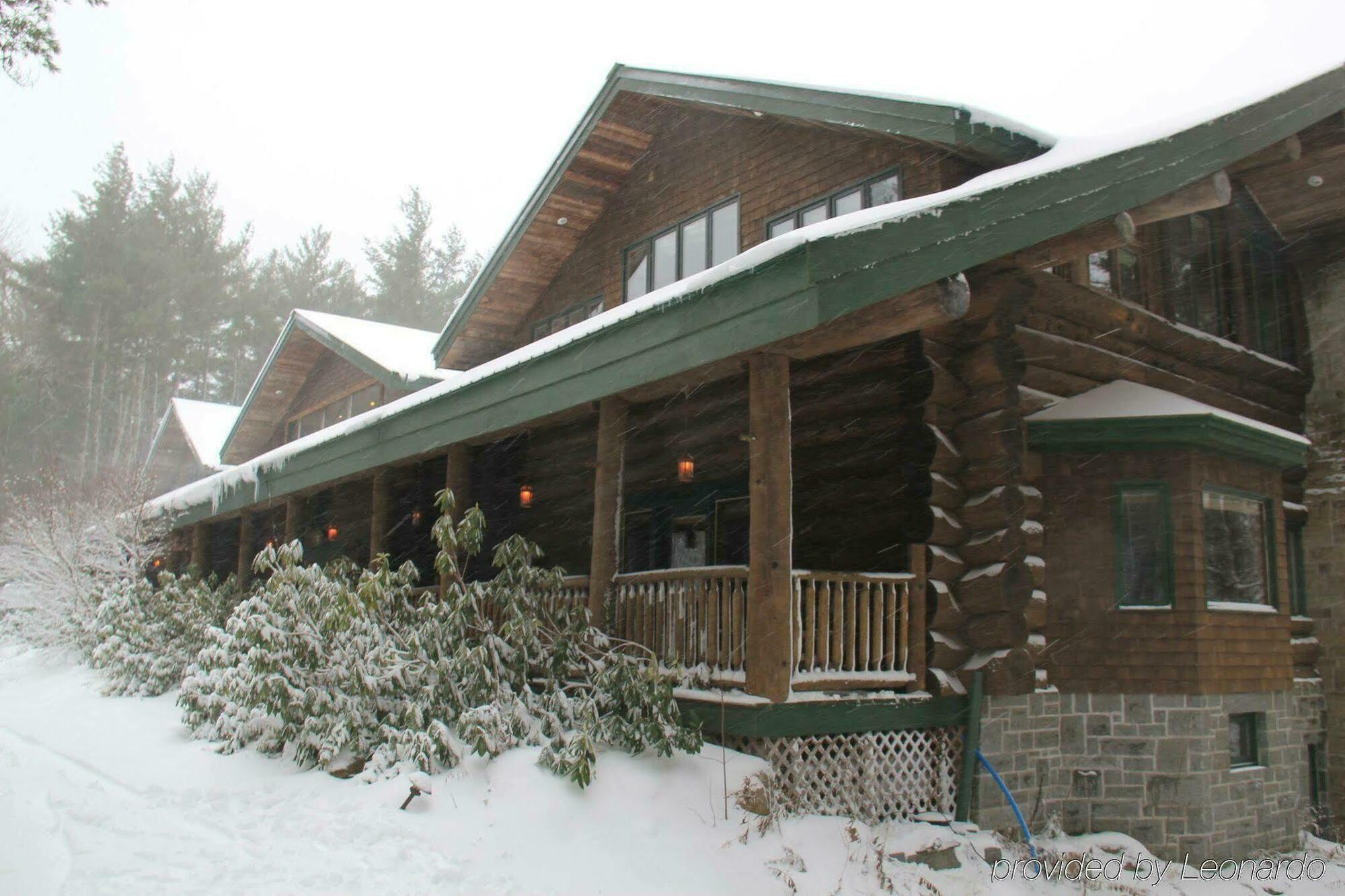 Trout Point Lodge Of Nova Scotia East Kemptville Extérieur photo